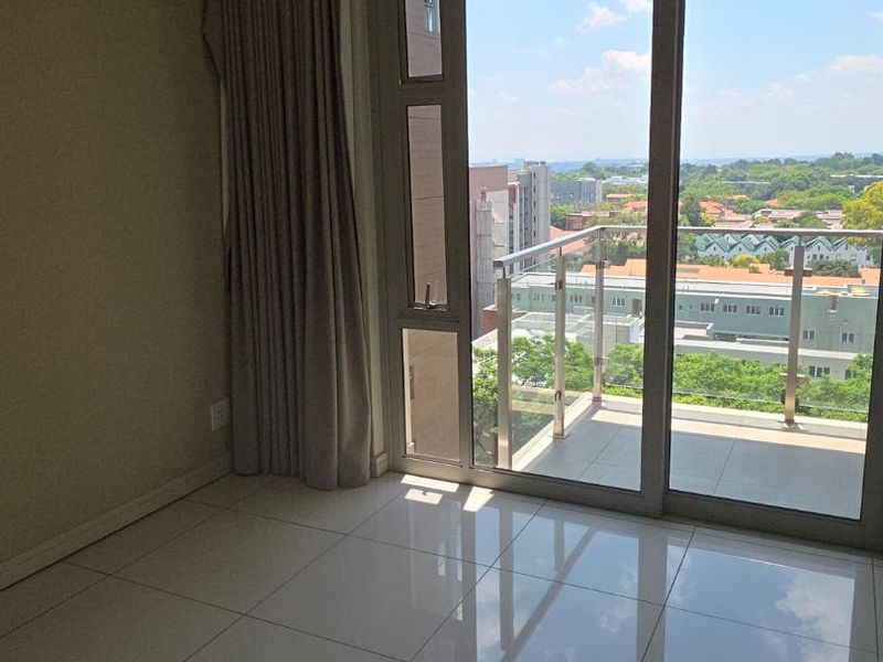 FABULOUS ULTRA MODERN 2 BED APARTMENT IN ROSEBANK - Photo 4