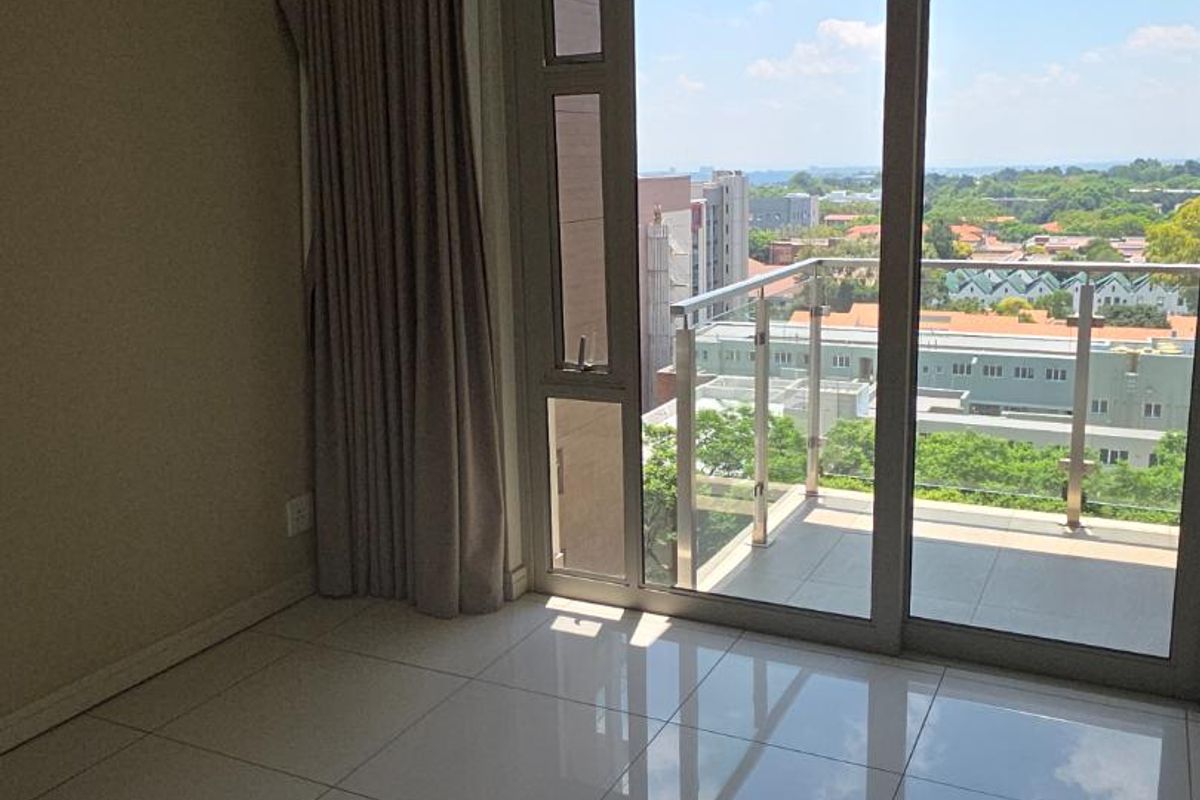 FABULOUS ULTRA MODERN 2 BED APARTMENT IN ROSEBANK - Photo 4