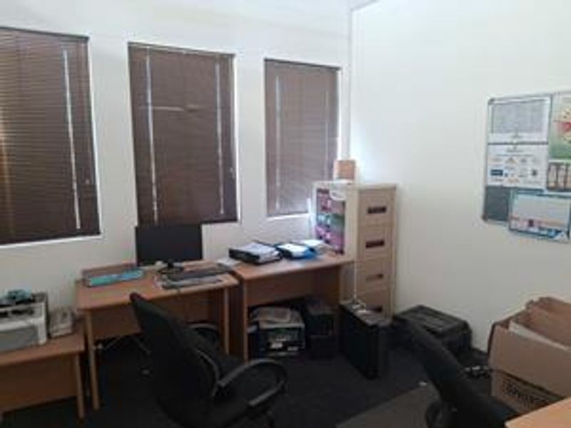 Offices To Let - Lafrenz Industrial - Agra Hyper - Photo 6