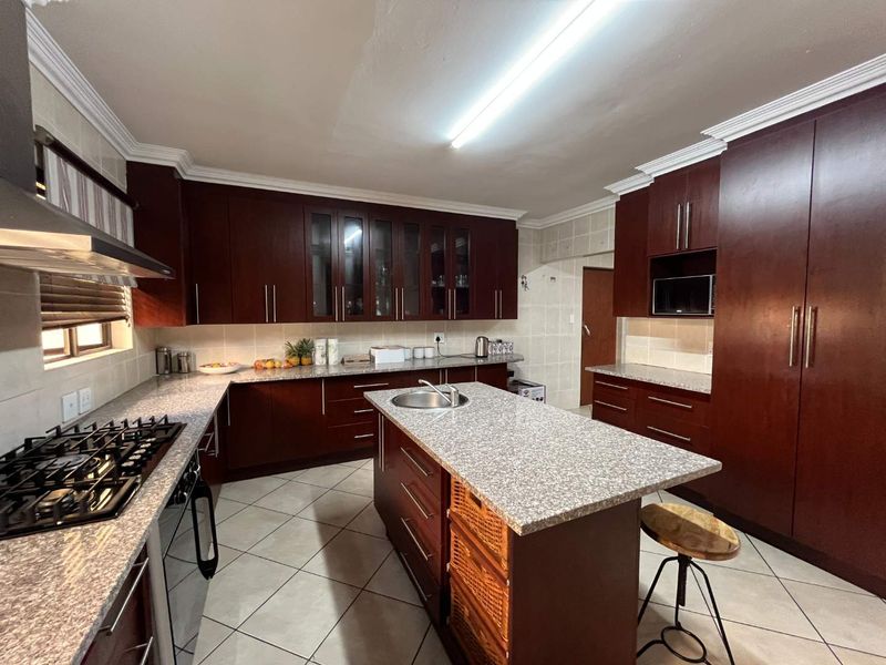 4 Bedroom house in The Wilds - Photo 7