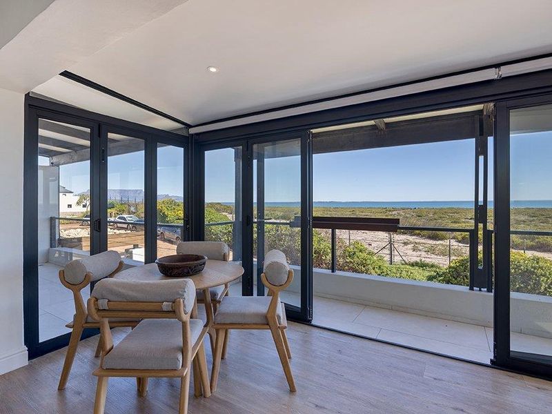Seaside Serenity: Your Private Coastal Oasis Awaits - Photo 10
