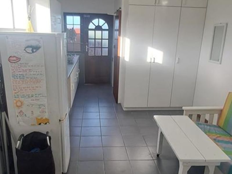 Upmarket Flatlets to Rent - Summerstrand - Photo 4