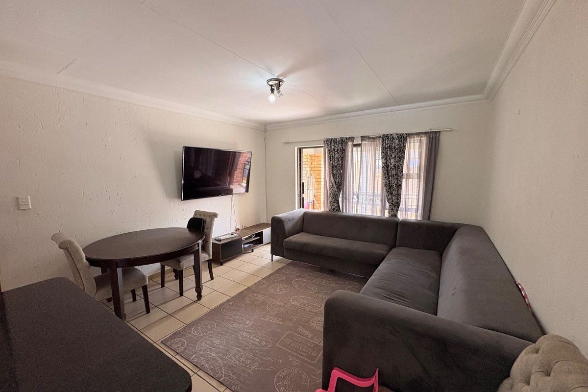 2 Bedroom Family Apartment - Photo 2