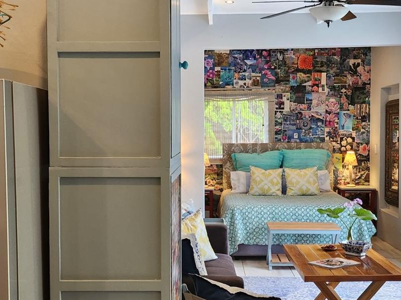 Furnished Studio Cottage in a Quiet, Private Setting - Photo 5
