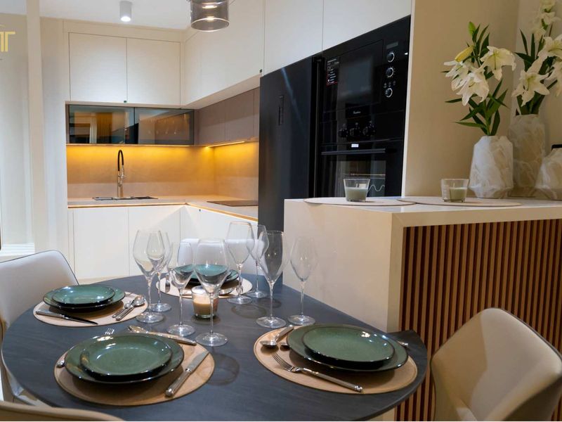 Smart Spaces for Dynamic Living - Photo 8
