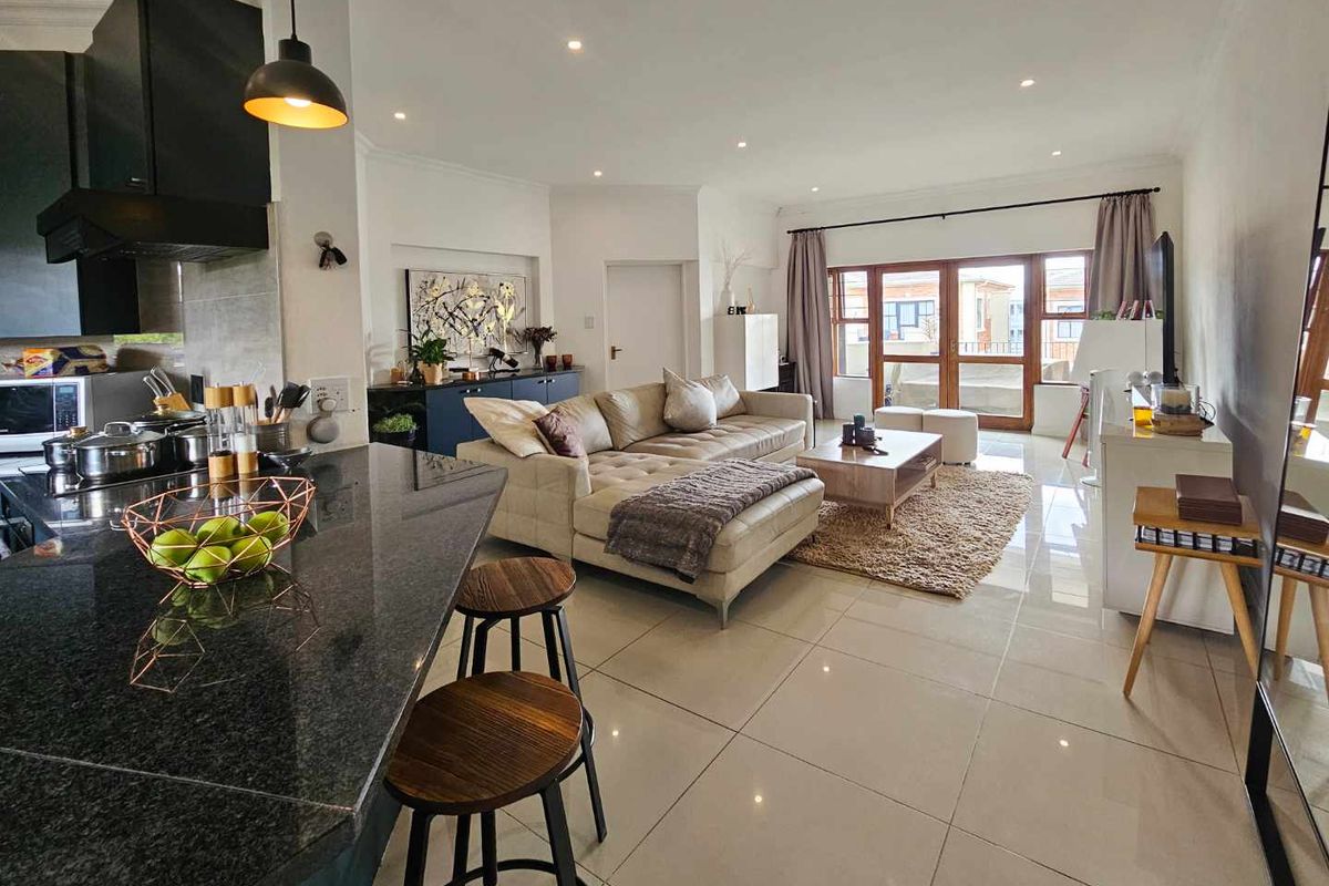 2 bedroom fully furnished apartment in Bryanston - Photo 5