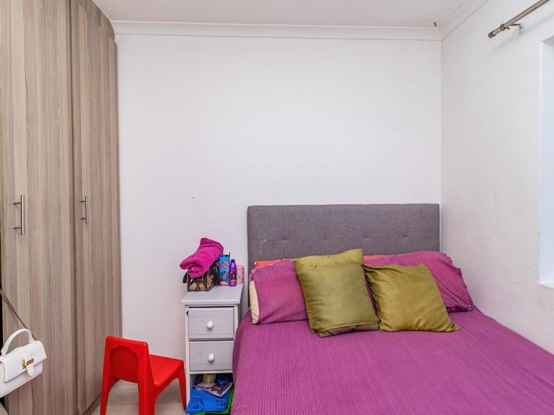 Top-Floor Gem: A Bright and Modern Investment Opportunity! - Photo 10