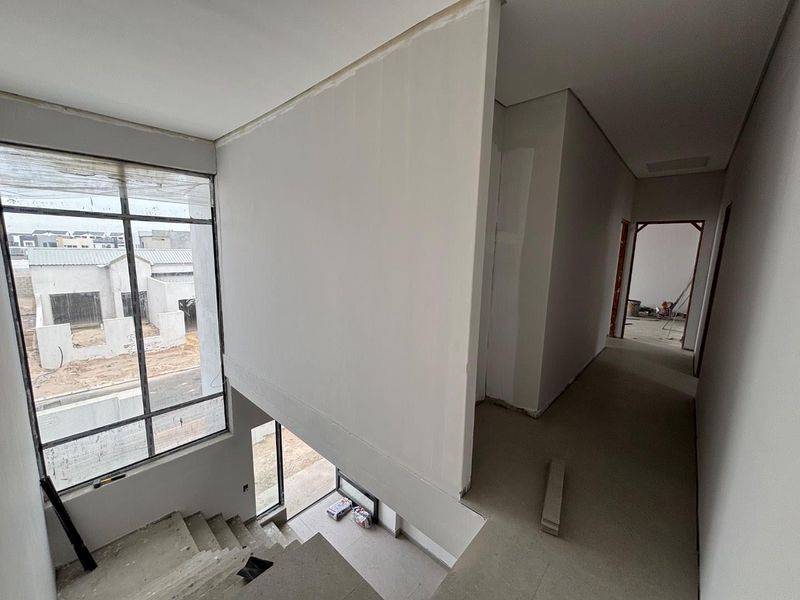 Beautiful new development - Photo 6