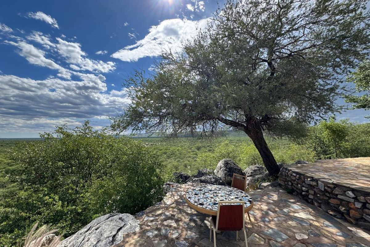 CLASSIC NAMIBIAN LODGE FOR SALE – OUTJO DISTRICT - Photo 2