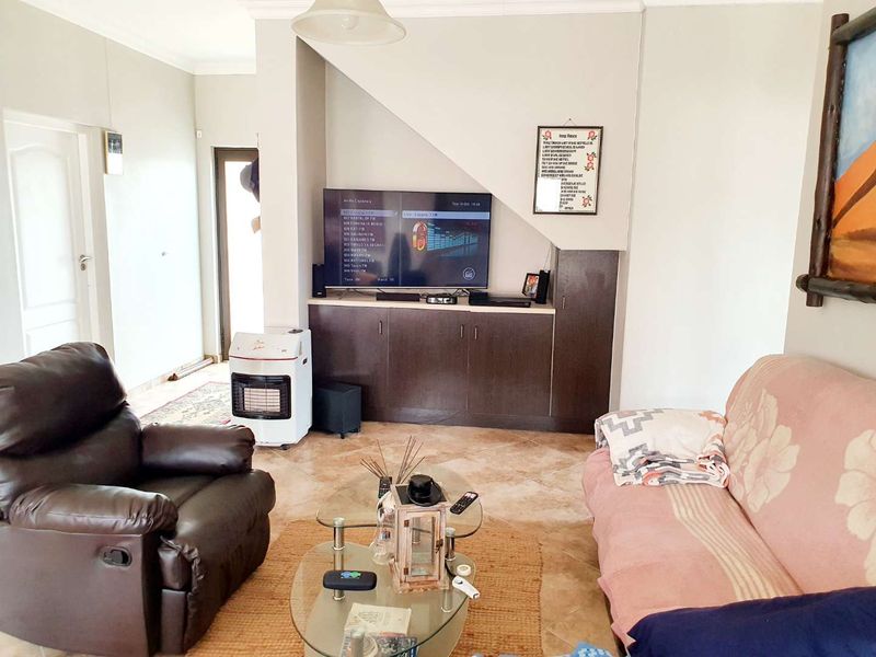 This corner unit offer you a real lock-up-and-go! - Photo 5