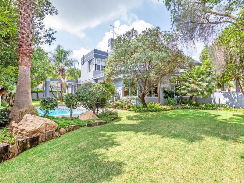MODERN 4 BEDROOM HOME FOR RENT IN DAINFERN GOLF ESTATE - Photo 1