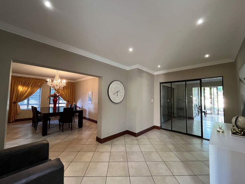 4 Bedroom house in The Wilds - Photo 3