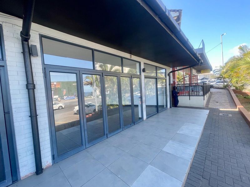 Hendra - Prime 70m2 Retail Space in Sought-After GlenAshley Shopping Centre - Photo 2