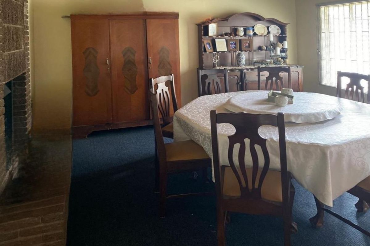 **Captivating Four-Bedroom Home in Ladybrand: Your Dream Lifestyle Awaits!** - Photo 4