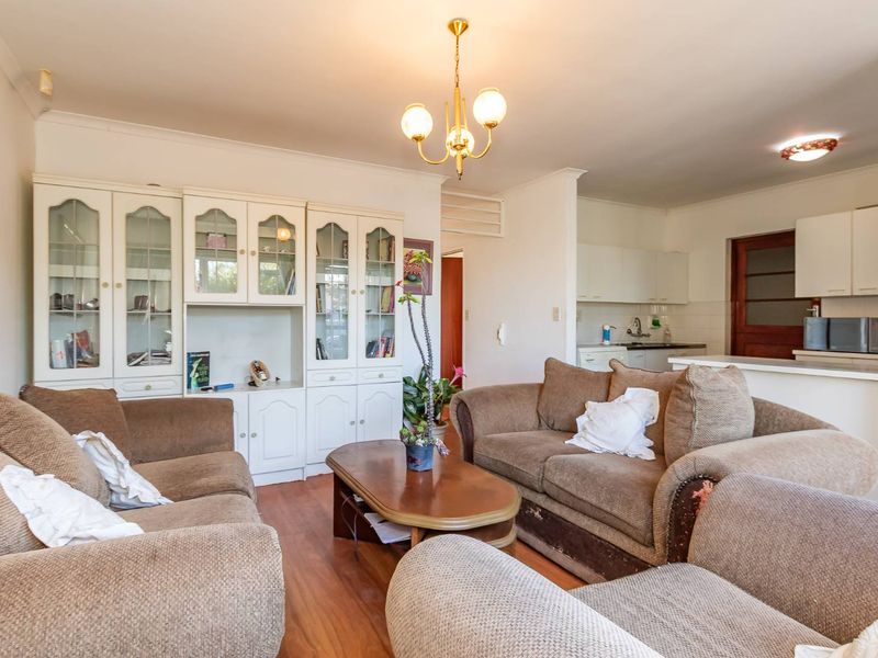 Secure & Serene – A Hidden Gem in Sought-After Lakeside Village - Photo 7