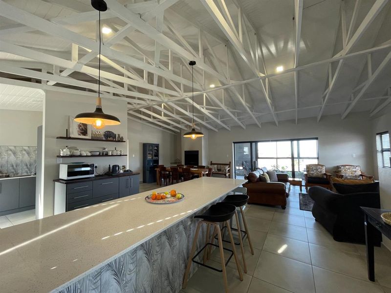 December Holiday Getaway in Mossel Bay, Island View - Sleeps 7 - Min 4 night stay - Photo 4