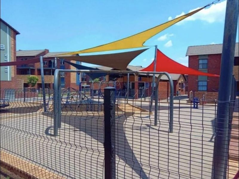 Beautiful ground floor unit up for sale - Photo 7