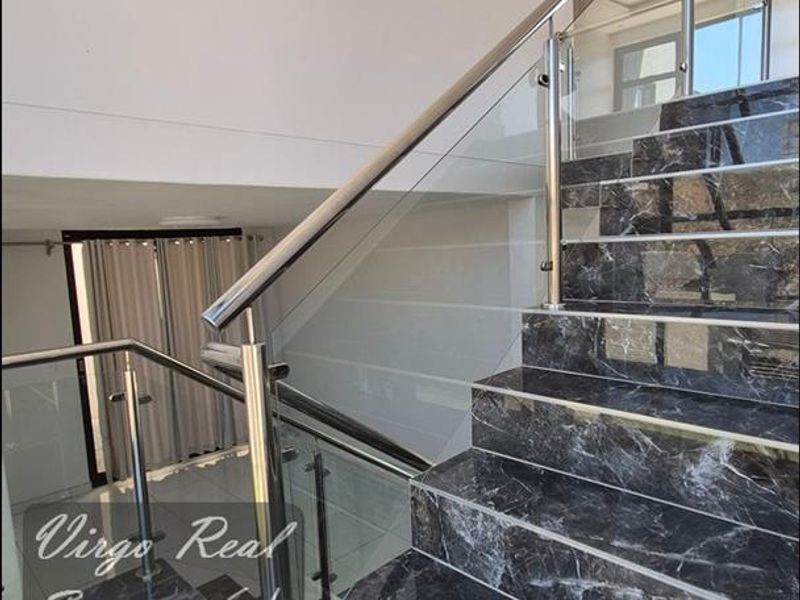 🏡 LUXURY 4 BEDROOM HOUSE PLUS 2 BEDROOM FLAT MOUNTAIN-VIEW LIVING IN KLEINE KUPPE 🌄 - Photo 7