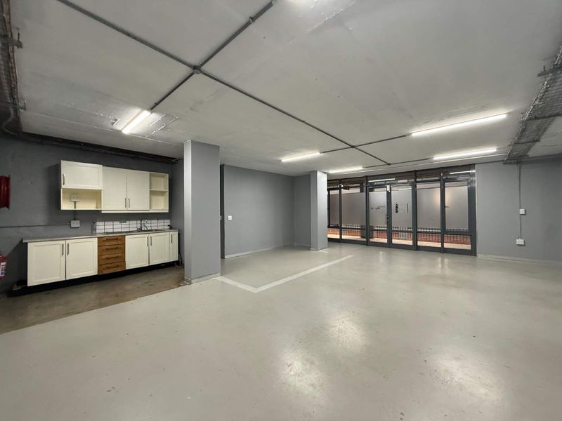 Office Space To Let - Immediately Available - Photo 8