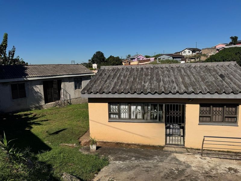 A Comfy House on the Streets of Umlazi Township, Where Community Lives - Photo 3