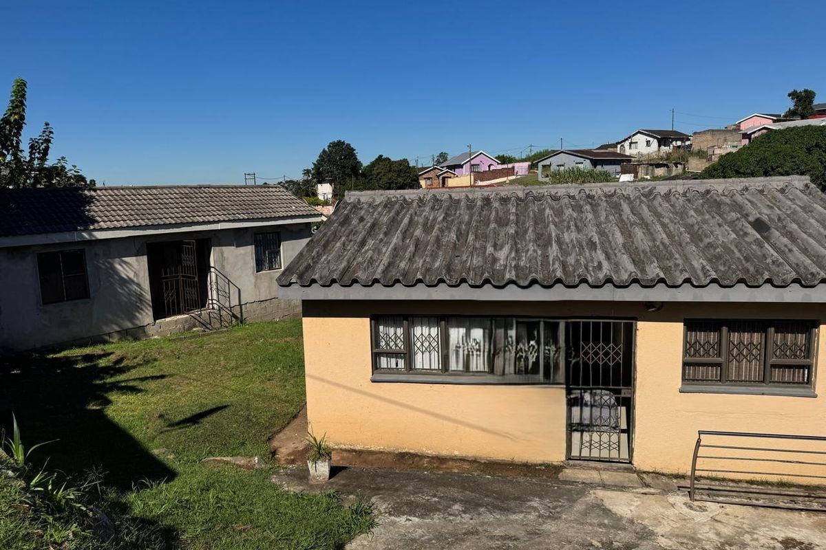 A Comfy House on the Streets of Umlazi Township, Where Community Lives - Photo 3