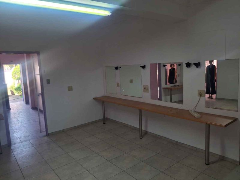 Office/Training Center/Medical consultation - Photo 5