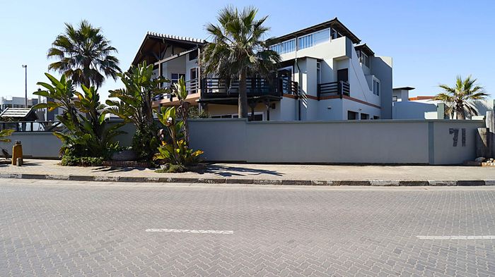 Property #2502926, House For Sale in Waterfront