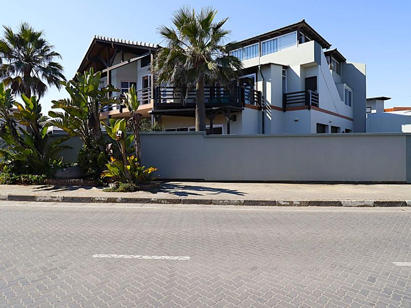 4 Bedroom Sea View House for Sale in Swakopmund | Close to Beach, Schools & Shopping Mall - Photo 4