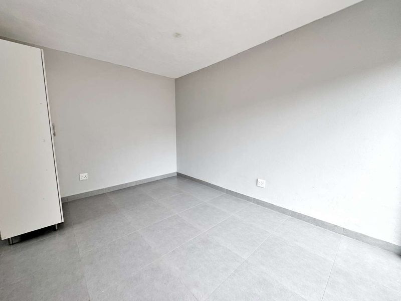 Modern Studio Apartment - Photo 4