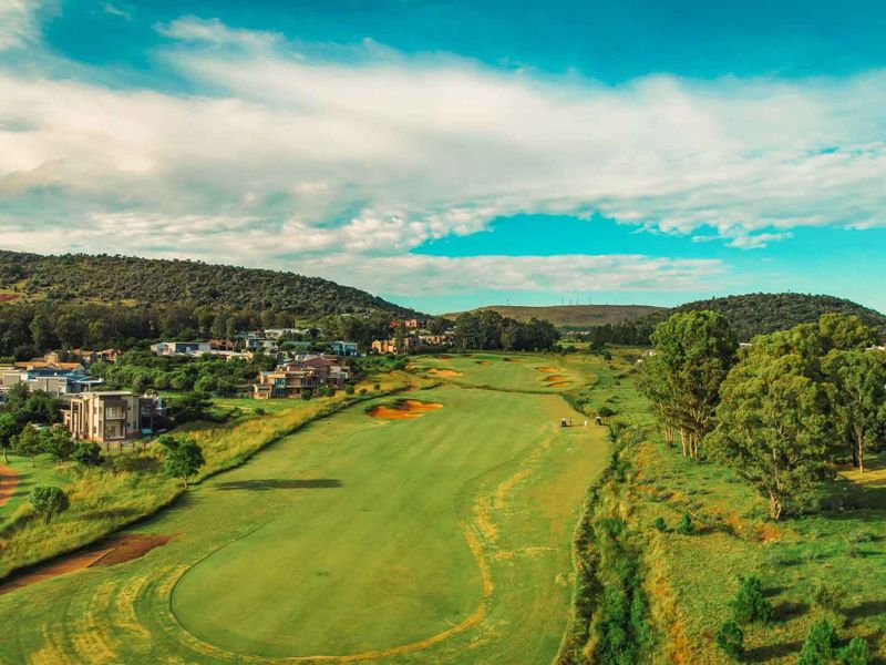 A Modern Oasis of Peace, Play, and Possibility - Photo 10