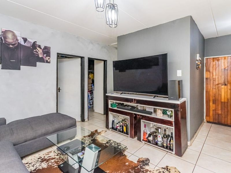 Beautiful ground floor apartment for sale - Photo 3