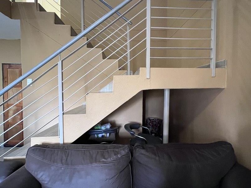 3-Bedroom Townhouse for Sale in Hillary Court, Otjomuise | N$1,200,000 (excluding costs) - Photo 10