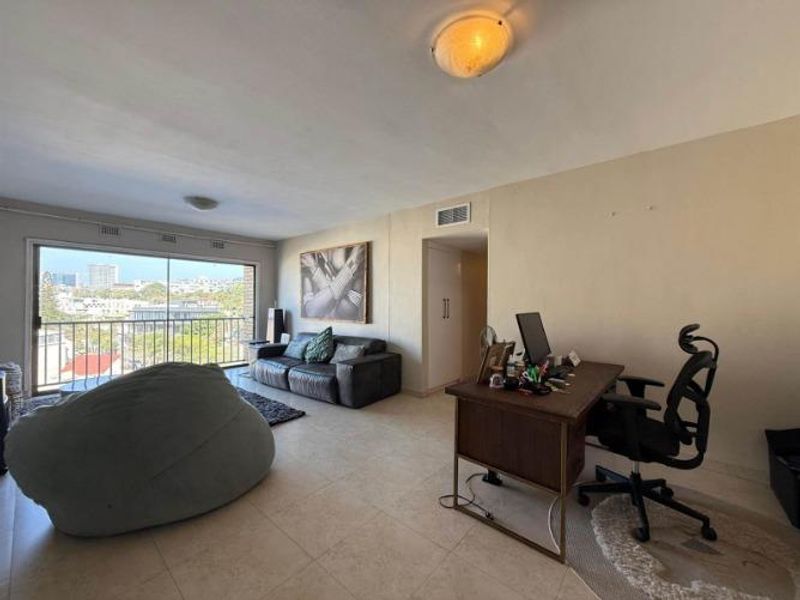 🌴 Beachfront Bliss | 2-Bedroom Apartment for Rent | Hawaan, Umhlanga Rocks - Photo 9