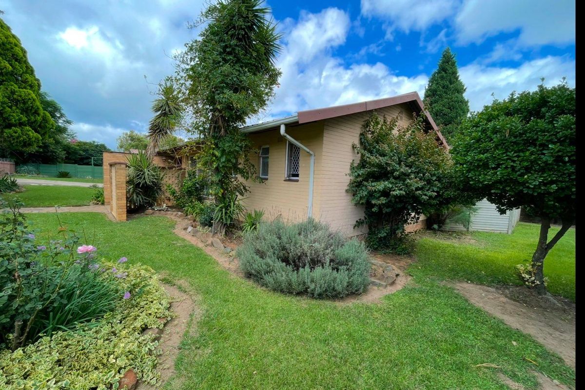 3 Bedroom home in Strathmore Park for sale - Photo 5