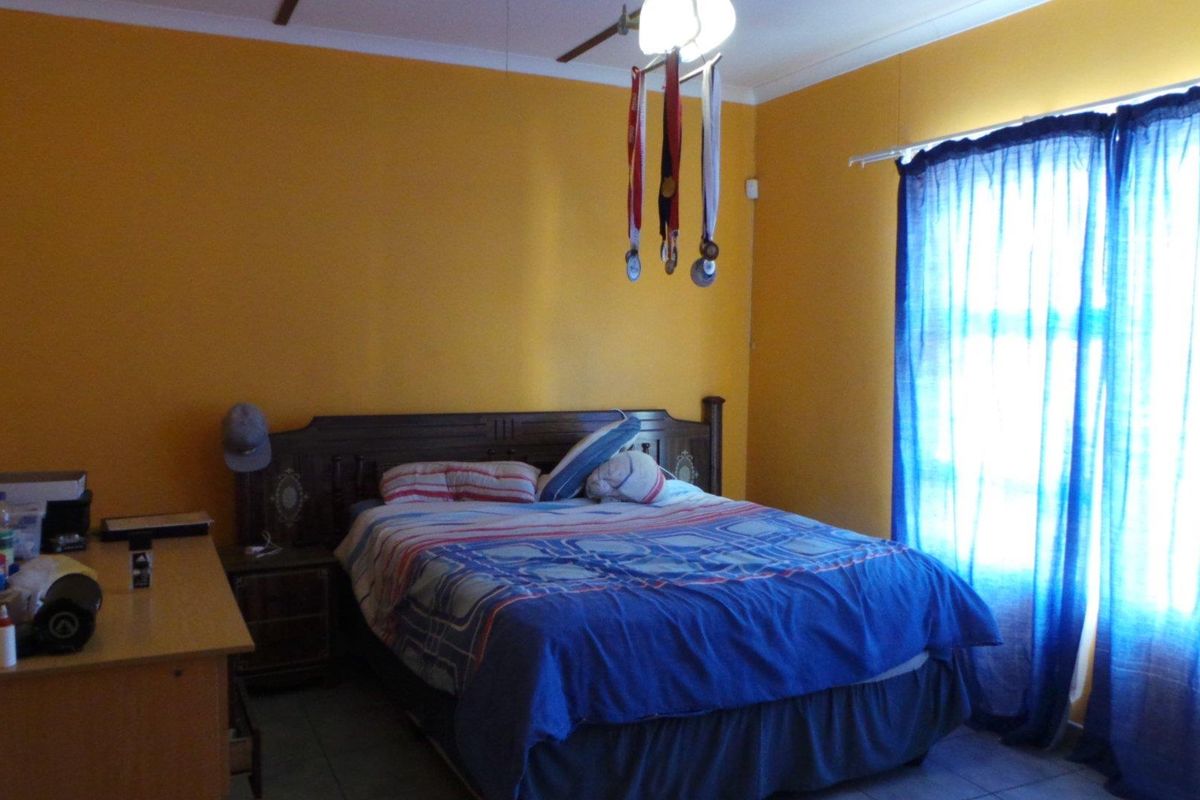 For the larger Family home with lots of space! - Photo 5