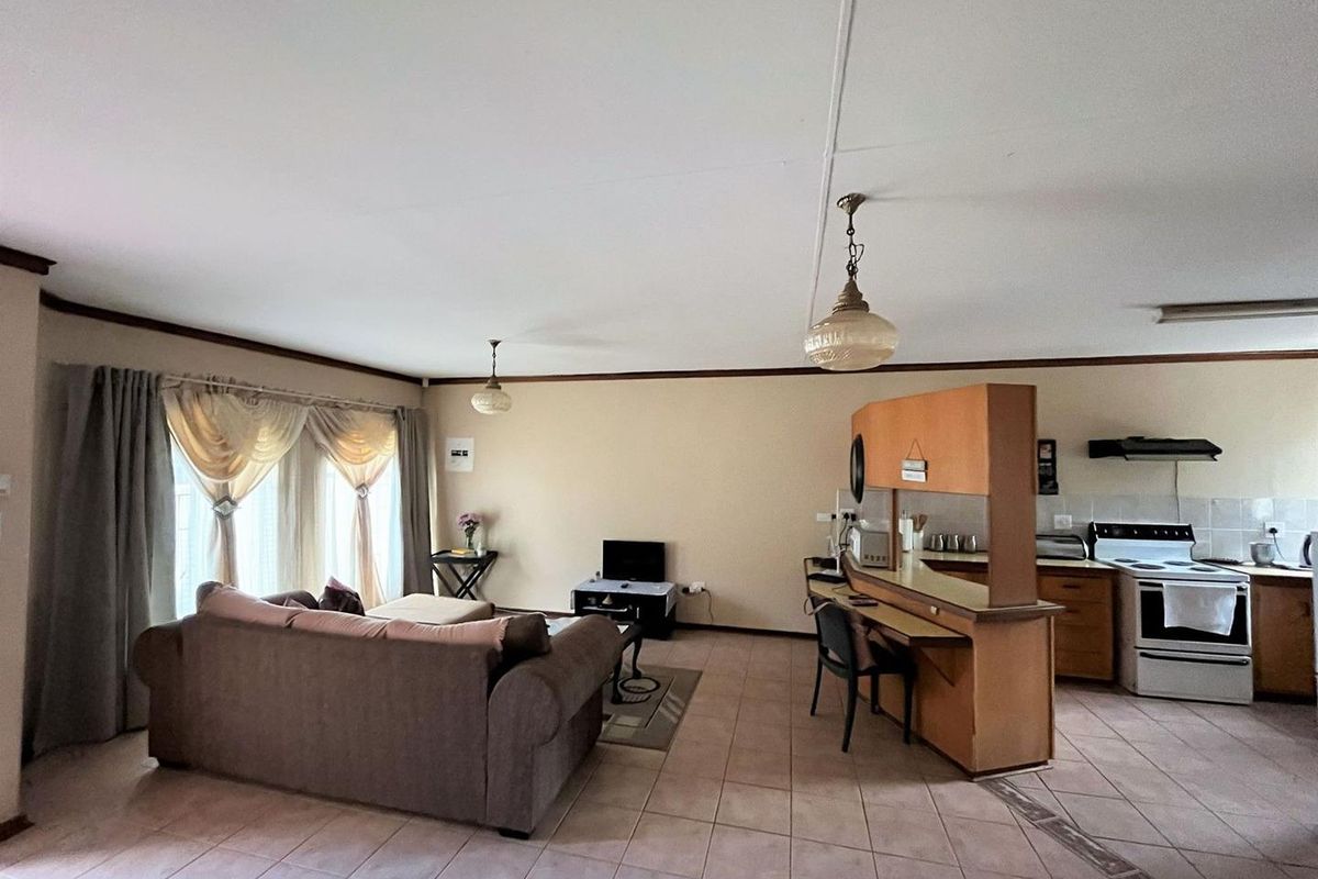 Comfortable Living with Space to Grow or Slow Down - Photo 4