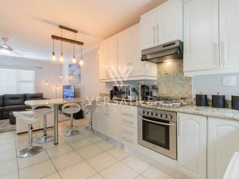 Townhouse For Sale - Photo 9