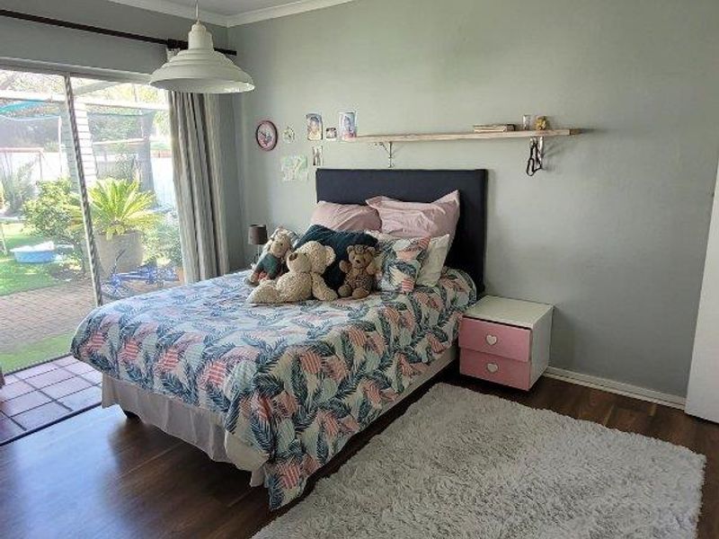 4 Bedroom House For Sale in Vanderbijlpark SW1 - Photo 9