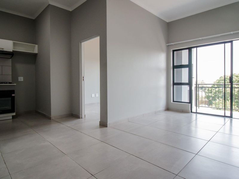 Brand-New 2 Bedroom 1 Bathroom Apartments in a vibrant urban hub - Photo 5