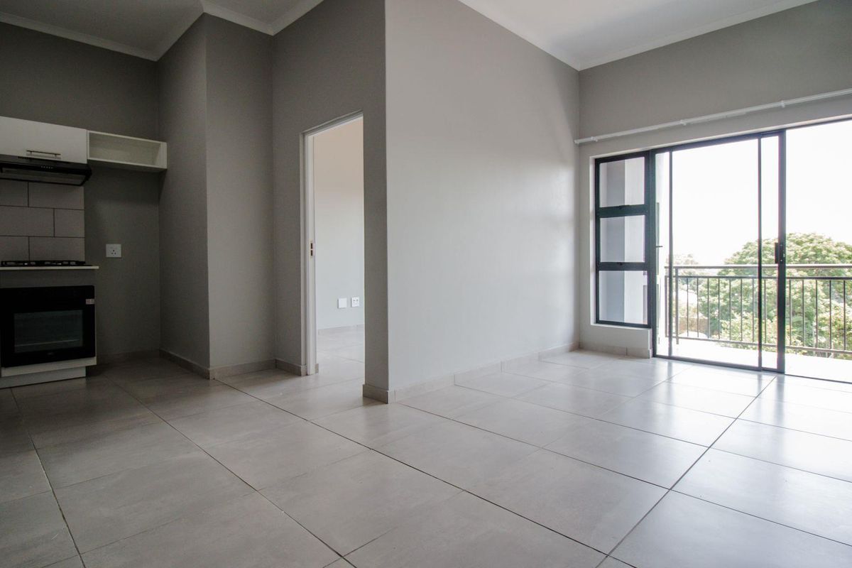 Brand-New 2 Bedroom 1 Bathroom Apartments in a vibrant urban hub - Photo 5