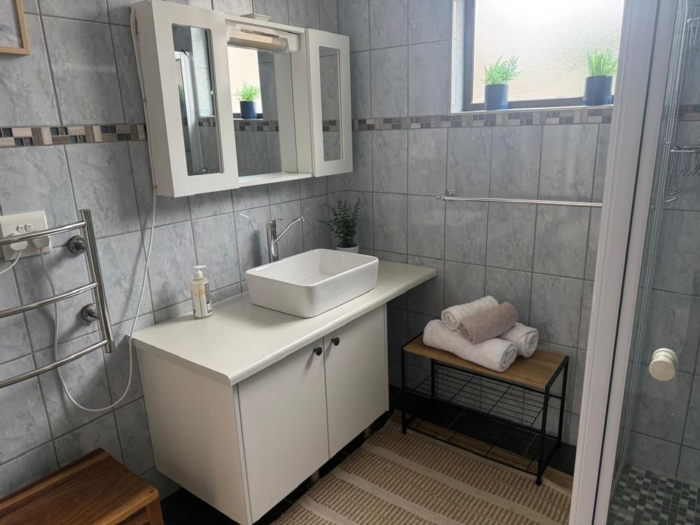 flat - bathroom 