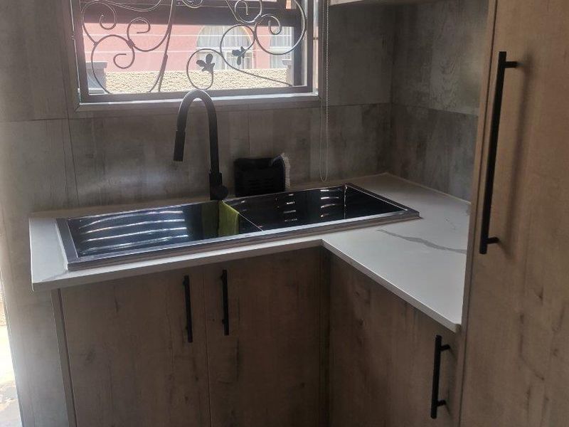 3 Bedroom House For Sale in Vanderbijlpark SE7 - Photo 7