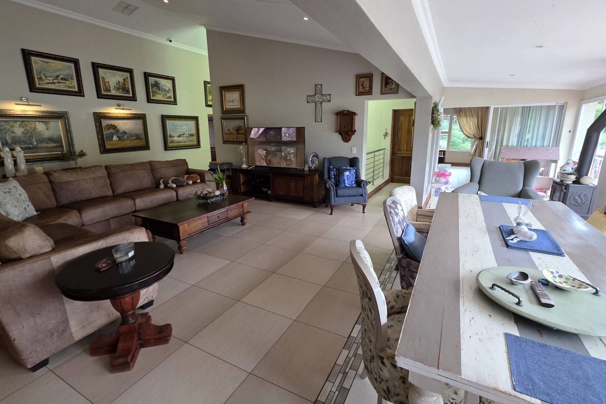 3 Bedroom 4 Bathroom Family Home in Caribbean Beach Club - Photo 5