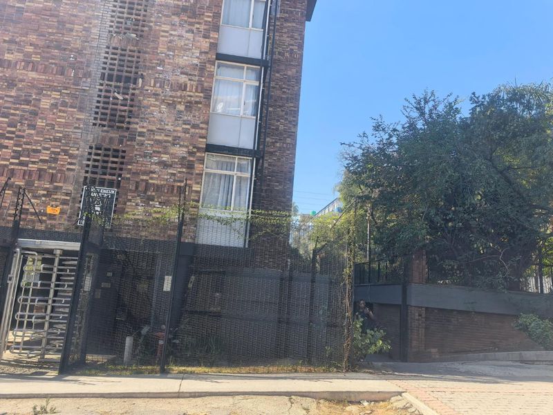 2 bedrooms flat for sale in Sunnyside - Photo 2