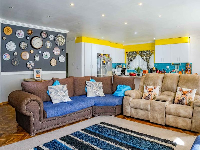 4.28ha Smallholding in Quaggafontein – Where Country Comfort Meets Investment Potential - Photo 4