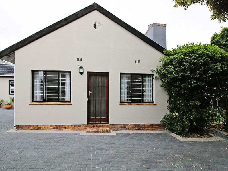 Spacious 2 bedroomed Cottage in Tokai - Photo 4