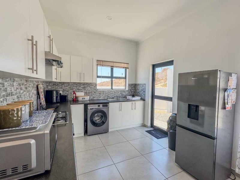 Elevated Coastal Living with Uninterrupted Views in Steenberg Cove, St Helena Bay - Photo 6