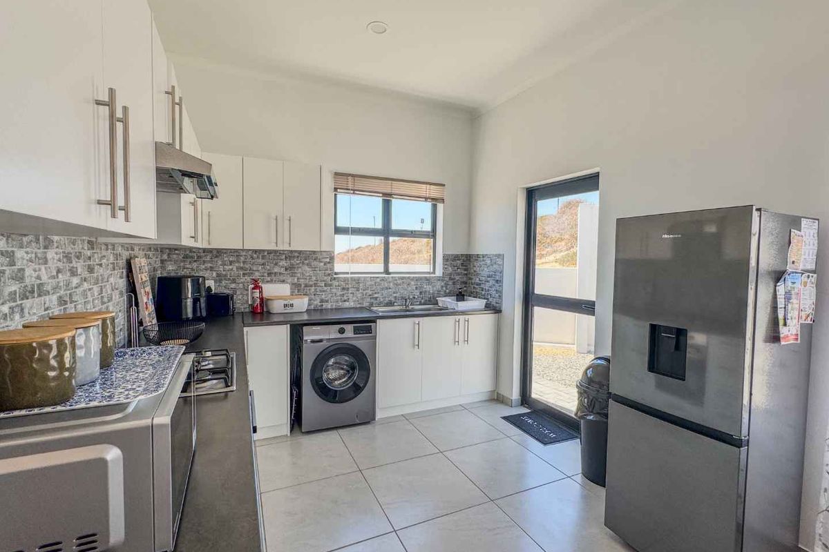 Elevated Coastal Living with Uninterrupted Views in Steenberg Cove, St Helena Bay - Photo 5