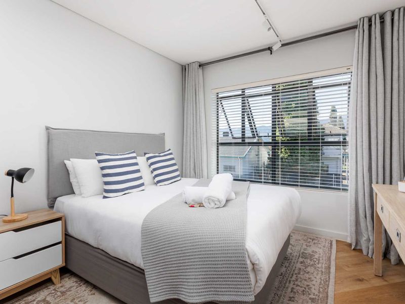 Fully Furnished Investment Apartment in the Sought-After 2 on Tabak in Paarl South - Photo 2