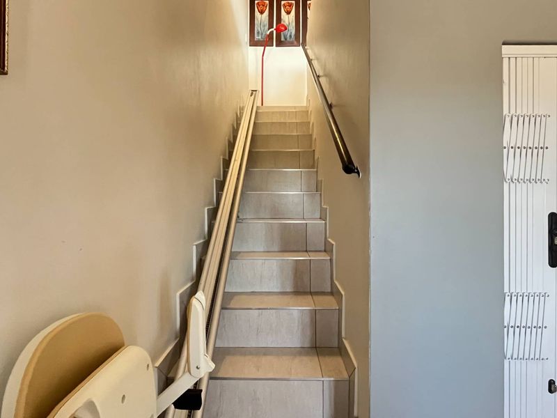 Modern Duet in Mossel Bay with Unmatched Ocean Views - Photo 2